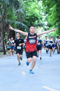 BIB: 5538, 5014
                            <button type="button" onclick="openModal(4663022)" class="btn btn-primary btn-sm float-right btn-popup" data-toggle="modal" data-target=".modal-high-quality">
                        <i class="fas fa-shopping-cart"></i> Add to Cart
                    </button>
                                            <button type="button" onclick="isThisMe(4663022, true)" class="btn btn-success btn-sm float-right btn-popup btn-isme hidden" data-toggle="tooltip" data-placement="bottom" title="นี่คือรูปของคุณใช่ไหม คลิกที่นี่เพื่อเอาเข้าอัลบั้ม">
                        <i class="fas fa-plus"></i> Add to album
                    </button>
                    <button type="button" onclick="isThisMe(4663022, false)" class="btn btn-warning btn-sm float-right btn-popup btn-isnotme hidden">
                        <i class="fas fa-ban"></i> Remove from album
                    </button>