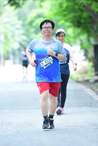 BIB: 8326
                            <button type="button" onclick="openModal(4578902)" class="btn btn-primary btn-sm float-right btn-popup" data-toggle="modal" data-target=".modal-high-quality">
                        <i class="fas fa-shopping-cart"></i> Add to Cart
                    </button>
                                            <button type="button" onclick="isThisMe(4578902, true)" class="btn btn-success btn-sm float-right btn-popup btn-isme hidden" data-toggle="tooltip" data-placement="bottom" title="นี่คือรูปของคุณใช่ไหม คลิกที่นี่เพื่อเอาเข้าอัลบั้ม">
                        <i class="fas fa-plus"></i> Add to album
                    </button>
                    <button type="button" onclick="isThisMe(4578902, false)" class="btn btn-warning btn-sm float-right btn-popup btn-isnotme hidden">
                        <i class="fas fa-ban"></i> Remove from album
                    </button>