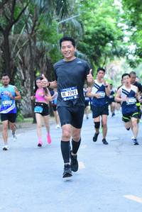 BIB: 7792
                            <button type="button" onclick="openModal(4663172)" class="btn btn-primary btn-sm float-right btn-popup" data-toggle="modal" data-target=".modal-high-quality">
                        <i class="fas fa-shopping-cart"></i> Add to Cart
                    </button>
                                            <button type="button" onclick="isThisMe(4663172, true)" class="btn btn-success btn-sm float-right btn-popup btn-isme hidden" data-toggle="tooltip" data-placement="bottom" title="นี่คือรูปของคุณใช่ไหม คลิกที่นี่เพื่อเอาเข้าอัลบั้ม">
                        <i class="fas fa-plus"></i> Add to album
                    </button>
                    <button type="button" onclick="isThisMe(4663172, false)" class="btn btn-warning btn-sm float-right btn-popup btn-isnotme hidden">
                        <i class="fas fa-ban"></i> Remove from album
                    </button>