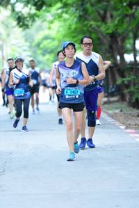 BIB: 1407
                            <button type="button" onclick="openModal(4638632)" class="btn btn-primary btn-sm float-right btn-popup" data-toggle="modal" data-target=".modal-high-quality">
                        <i class="fas fa-shopping-cart"></i> Add to Cart
                    </button>
                                            <button type="button" onclick="isThisMe(4638632, true)" class="btn btn-success btn-sm float-right btn-popup btn-isme hidden" data-toggle="tooltip" data-placement="bottom" title="นี่คือรูปของคุณใช่ไหม คลิกที่นี่เพื่อเอาเข้าอัลบั้ม">
                        <i class="fas fa-plus"></i> Add to album
                    </button>
                    <button type="button" onclick="isThisMe(4638632, false)" class="btn btn-warning btn-sm float-right btn-popup btn-isnotme hidden">
                        <i class="fas fa-ban"></i> Remove from album
                    </button>