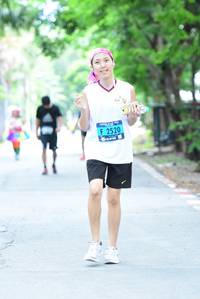 BIB: 2520
                            <button type="button" onclick="openModal(4579012)" class="btn btn-primary btn-sm float-right btn-popup" data-toggle="modal" data-target=".modal-high-quality">
                        <i class="fas fa-shopping-cart"></i> Add to Cart
                    </button>
                                            <button type="button" onclick="isThisMe(4579012, true)" class="btn btn-success btn-sm float-right btn-popup btn-isme hidden" data-toggle="tooltip" data-placement="bottom" title="นี่คือรูปของคุณใช่ไหม คลิกที่นี่เพื่อเอาเข้าอัลบั้ม">
                        <i class="fas fa-plus"></i> Add to album
                    </button>
                    <button type="button" onclick="isThisMe(4579012, false)" class="btn btn-warning btn-sm float-right btn-popup btn-isnotme hidden">
                        <i class="fas fa-ban"></i> Remove from album
                    </button>