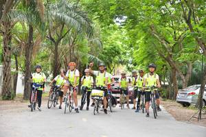 BIB: 
                            <button type="button" onclick="openModal(4615170)" class="btn btn-primary btn-sm float-right btn-popup" data-toggle="modal" data-target=".modal-high-quality">
                        <i class="fas fa-shopping-cart"></i> Add to Cart
                    </button>
                                            <button type="button" onclick="isThisMe(4615170, true)" class="btn btn-success btn-sm float-right btn-popup btn-isme hidden" data-toggle="tooltip" data-placement="bottom" title="นี่คือรูปของคุณใช่ไหม คลิกที่นี่เพื่อเอาเข้าอัลบั้ม">
                        <i class="fas fa-plus"></i> Add to album
                    </button>
                    <button type="button" onclick="isThisMe(4615170, false)" class="btn btn-warning btn-sm float-right btn-popup btn-isnotme hidden">
                        <i class="fas fa-ban"></i> Remove from album
                    </button>