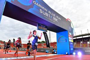 BIB: 201, 400500
                            <button type="button" onclick="openModal(4639479)" class="btn btn-primary btn-sm float-right btn-popup" data-toggle="modal" data-target=".modal-high-quality">
                        <i class="fas fa-shopping-cart"></i> Add to Cart
                    </button>
                                            <button type="button" onclick="isThisMe(4639479, true)" class="btn btn-success btn-sm float-right btn-popup btn-isme hidden" data-toggle="tooltip" data-placement="bottom" title="นี่คือรูปของคุณใช่ไหม คลิกที่นี่เพื่อเอาเข้าอัลบั้ม">
                        <i class="fas fa-plus"></i> Add to album
                    </button>
                    <button type="button" onclick="isThisMe(4639479, false)" class="btn btn-warning btn-sm float-right btn-popup btn-isnotme hidden">
                        <i class="fas fa-ban"></i> Remove from album
                    </button>