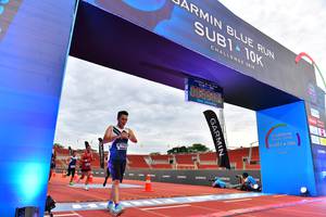 BIB: 201
                            <button type="button" onclick="openModal(4637833)" class="btn btn-primary btn-sm float-right btn-popup" data-toggle="modal" data-target=".modal-high-quality">
                        <i class="fas fa-shopping-cart"></i> Add to Cart
                    </button>
                                            <button type="button" onclick="isThisMe(4637833, true)" class="btn btn-success btn-sm float-right btn-popup btn-isme hidden" data-toggle="tooltip" data-placement="bottom" title="นี่คือรูปของคุณใช่ไหม คลิกที่นี่เพื่อเอาเข้าอัลบั้ม">
                        <i class="fas fa-plus"></i> Add to album
                    </button>
                    <button type="button" onclick="isThisMe(4637833, false)" class="btn btn-warning btn-sm float-right btn-popup btn-isnotme hidden">
                        <i class="fas fa-ban"></i> Remove from album
                    </button>