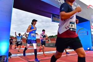 BIB: 568
                            <button type="button" onclick="openModal(4636408)" class="btn btn-primary btn-sm float-right btn-popup" data-toggle="modal" data-target=".modal-high-quality">
                        <i class="fas fa-shopping-cart"></i> Add to Cart
                    </button>
                                            <button type="button" onclick="isThisMe(4636408, true)" class="btn btn-success btn-sm float-right btn-popup btn-isme hidden" data-toggle="tooltip" data-placement="bottom" title="นี่คือรูปของคุณใช่ไหม คลิกที่นี่เพื่อเอาเข้าอัลบั้ม">
                        <i class="fas fa-plus"></i> Add to album
                    </button>
                    <button type="button" onclick="isThisMe(4636408, false)" class="btn btn-warning btn-sm float-right btn-popup btn-isnotme hidden">
                        <i class="fas fa-ban"></i> Remove from album
                    </button>