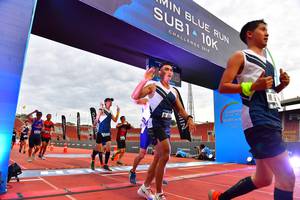 BIB: 201
                            <button type="button" onclick="openModal(4638704)" class="btn btn-primary btn-sm float-right btn-popup" data-toggle="modal" data-target=".modal-high-quality">
                        <i class="fas fa-shopping-cart"></i> Add to Cart
                    </button>
                                            <button type="button" onclick="isThisMe(4638704, true)" class="btn btn-success btn-sm float-right btn-popup btn-isme hidden" data-toggle="tooltip" data-placement="bottom" title="นี่คือรูปของคุณใช่ไหม คลิกที่นี่เพื่อเอาเข้าอัลบั้ม">
                        <i class="fas fa-plus"></i> Add to album
                    </button>
                    <button type="button" onclick="isThisMe(4638704, false)" class="btn btn-warning btn-sm float-right btn-popup btn-isnotme hidden">
                        <i class="fas fa-ban"></i> Remove from album
                    </button>