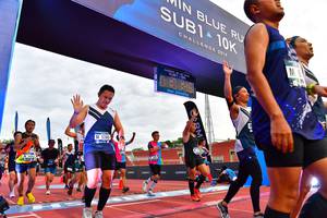 BIB: 201, 5280
                            <button type="button" onclick="openModal(4638366)" class="btn btn-primary btn-sm float-right btn-popup" data-toggle="modal" data-target=".modal-high-quality">
                        <i class="fas fa-shopping-cart"></i> Add to Cart
                    </button>
                                            <button type="button" onclick="isThisMe(4638366, true)" class="btn btn-success btn-sm float-right btn-popup btn-isme hidden" data-toggle="tooltip" data-placement="bottom" title="นี่คือรูปของคุณใช่ไหม คลิกที่นี่เพื่อเอาเข้าอัลบั้ม">
                        <i class="fas fa-plus"></i> Add to album
                    </button>
                    <button type="button" onclick="isThisMe(4638366, false)" class="btn btn-warning btn-sm float-right btn-popup btn-isnotme hidden">
                        <i class="fas fa-ban"></i> Remove from album
                    </button>