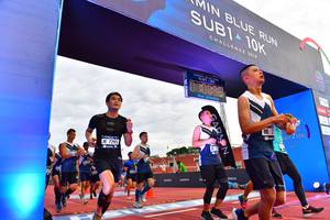 BIB: 201, 7295
                            <button type="button" onclick="openModal(4636093)" class="btn btn-primary btn-sm float-right btn-popup" data-toggle="modal" data-target=".modal-high-quality">
                        <i class="fas fa-shopping-cart"></i> Add to Cart
                    </button>
                                            <button type="button" onclick="isThisMe(4636093, true)" class="btn btn-success btn-sm float-right btn-popup btn-isme hidden" data-toggle="tooltip" data-placement="bottom" title="นี่คือรูปของคุณใช่ไหม คลิกที่นี่เพื่อเอาเข้าอัลบั้ม">
                        <i class="fas fa-plus"></i> Add to album
                    </button>
                    <button type="button" onclick="isThisMe(4636093, false)" class="btn btn-warning btn-sm float-right btn-popup btn-isnotme hidden">
                        <i class="fas fa-ban"></i> Remove from album
                    </button>