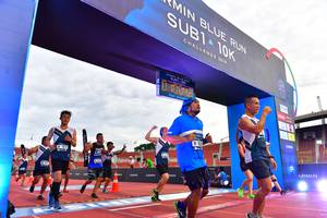 BIB: 201
                            <button type="button" onclick="openModal(4636540)" class="btn btn-primary btn-sm float-right btn-popup" data-toggle="modal" data-target=".modal-high-quality">
                        <i class="fas fa-shopping-cart"></i> Add to Cart
                    </button>
                                            <button type="button" onclick="isThisMe(4636540, true)" class="btn btn-success btn-sm float-right btn-popup btn-isme hidden" data-toggle="tooltip" data-placement="bottom" title="นี่คือรูปของคุณใช่ไหม คลิกที่นี่เพื่อเอาเข้าอัลบั้ม">
                        <i class="fas fa-plus"></i> Add to album
                    </button>
                    <button type="button" onclick="isThisMe(4636540, false)" class="btn btn-warning btn-sm float-right btn-popup btn-isnotme hidden">
                        <i class="fas fa-ban"></i> Remove from album
                    </button>