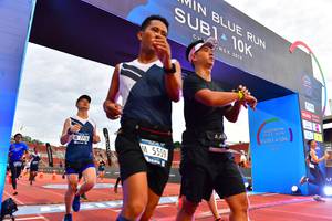 BIB: 101, 110, 5559, 7710
                            <button type="button" onclick="openModal(4630571)" class="btn btn-primary btn-sm float-right btn-popup" data-toggle="modal" data-target=".modal-high-quality">
                        <i class="fas fa-shopping-cart"></i> Add to Cart
                    </button>
                                            <button type="button" onclick="isThisMe(4630571, true)" class="btn btn-success btn-sm float-right btn-popup btn-isme hidden" data-toggle="tooltip" data-placement="bottom" title="นี่คือรูปของคุณใช่ไหม คลิกที่นี่เพื่อเอาเข้าอัลบั้ม">
                        <i class="fas fa-plus"></i> Add to album
                    </button>
                    <button type="button" onclick="isThisMe(4630571, false)" class="btn btn-warning btn-sm float-right btn-popup btn-isnotme hidden">
                        <i class="fas fa-ban"></i> Remove from album
                    </button>