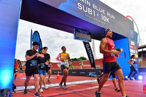 BIB: 1019, 
                            <button type="button" onclick="openModal(4633944)" class="btn btn-primary btn-sm float-right btn-popup" data-toggle="modal" data-target=".modal-high-quality">
                        <i class="fas fa-shopping-cart"></i> Add to Cart
                    </button>
                                            <button type="button" onclick="isThisMe(4633944, true)" class="btn btn-success btn-sm float-right btn-popup btn-isme hidden" data-toggle="tooltip" data-placement="bottom" title="นี่คือรูปของคุณใช่ไหม คลิกที่นี่เพื่อเอาเข้าอัลบั้ม">
                        <i class="fas fa-plus"></i> Add to album
                    </button>
                    <button type="button" onclick="isThisMe(4633944, false)" class="btn btn-warning btn-sm float-right btn-popup btn-isnotme hidden">
                        <i class="fas fa-ban"></i> Remove from album
                    </button>