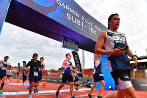 BIB: 201, 5973, 0050
                            <button type="button" onclick="openModal(4627826)" class="btn btn-primary btn-sm float-right btn-popup" data-toggle="modal" data-target=".modal-high-quality">
                        <i class="fas fa-shopping-cart"></i> Add to Cart
                    </button>
                                            <button type="button" onclick="isThisMe(4627826, true)" class="btn btn-success btn-sm float-right btn-popup btn-isme hidden" data-toggle="tooltip" data-placement="bottom" title="นี่คือรูปของคุณใช่ไหม คลิกที่นี่เพื่อเอาเข้าอัลบั้ม">
                        <i class="fas fa-plus"></i> Add to album
                    </button>
                    <button type="button" onclick="isThisMe(4627826, false)" class="btn btn-warning btn-sm float-right btn-popup btn-isnotme hidden">
                        <i class="fas fa-ban"></i> Remove from album
                    </button>