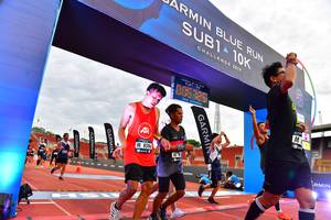 BIB: 201, 005, 8596
                            <button type="button" onclick="openModal(4628147)" class="btn btn-primary btn-sm float-right btn-popup" data-toggle="modal" data-target=".modal-high-quality">
                        <i class="fas fa-shopping-cart"></i> Add to Cart
                    </button>
                                            <button type="button" onclick="isThisMe(4628147, true)" class="btn btn-success btn-sm float-right btn-popup btn-isme hidden" data-toggle="tooltip" data-placement="bottom" title="นี่คือรูปของคุณใช่ไหม คลิกที่นี่เพื่อเอาเข้าอัลบั้ม">
                        <i class="fas fa-plus"></i> Add to album
                    </button>
                    <button type="button" onclick="isThisMe(4628147, false)" class="btn btn-warning btn-sm float-right btn-popup btn-isnotme hidden">
                        <i class="fas fa-ban"></i> Remove from album
                    </button>