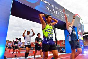 BIB: 201
                            <button type="button" onclick="openModal(4633150)" class="btn btn-primary btn-sm float-right btn-popup" data-toggle="modal" data-target=".modal-high-quality">
                        <i class="fas fa-shopping-cart"></i> Add to Cart
                    </button>
                                            <button type="button" onclick="isThisMe(4633150, true)" class="btn btn-success btn-sm float-right btn-popup btn-isme hidden" data-toggle="tooltip" data-placement="bottom" title="นี่คือรูปของคุณใช่ไหม คลิกที่นี่เพื่อเอาเข้าอัลบั้ม">
                        <i class="fas fa-plus"></i> Add to album
                    </button>
                    <button type="button" onclick="isThisMe(4633150, false)" class="btn btn-warning btn-sm float-right btn-popup btn-isnotme hidden">
                        <i class="fas fa-ban"></i> Remove from album
                    </button>