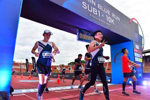 BIB: 201, 6312, 6306
                            <button type="button" onclick="openModal(4625950)" class="btn btn-primary btn-sm float-right btn-popup" data-toggle="modal" data-target=".modal-high-quality">
                        <i class="fas fa-shopping-cart"></i> Add to Cart
                    </button>
                                            <button type="button" onclick="isThisMe(4625950, true)" class="btn btn-success btn-sm float-right btn-popup btn-isme hidden" data-toggle="tooltip" data-placement="bottom" title="นี่คือรูปของคุณใช่ไหม คลิกที่นี่เพื่อเอาเข้าอัลบั้ม">
                        <i class="fas fa-plus"></i> Add to album
                    </button>
                    <button type="button" onclick="isThisMe(4625950, false)" class="btn btn-warning btn-sm float-right btn-popup btn-isnotme hidden">
                        <i class="fas fa-ban"></i> Remove from album
                    </button>