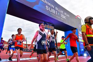 BIB: 101
                            <button type="button" onclick="openModal(4624085)" class="btn btn-primary btn-sm float-right btn-popup" data-toggle="modal" data-target=".modal-high-quality">
                        <i class="fas fa-shopping-cart"></i> Add to Cart
                    </button>
                                            <button type="button" onclick="isThisMe(4624085, true)" class="btn btn-success btn-sm float-right btn-popup btn-isme hidden" data-toggle="tooltip" data-placement="bottom" title="นี่คือรูปของคุณใช่ไหม คลิกที่นี่เพื่อเอาเข้าอัลบั้ม">
                        <i class="fas fa-plus"></i> Add to album
                    </button>
                    <button type="button" onclick="isThisMe(4624085, false)" class="btn btn-warning btn-sm float-right btn-popup btn-isnotme hidden">
                        <i class="fas fa-ban"></i> Remove from album
                    </button>