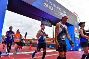 BIB: 1010
                            <button type="button" onclick="openModal(4624507)" class="btn btn-primary btn-sm float-right btn-popup" data-toggle="modal" data-target=".modal-high-quality">
                        <i class="fas fa-shopping-cart"></i> Add to Cart
                    </button>
                                            <button type="button" onclick="isThisMe(4624507, true)" class="btn btn-success btn-sm float-right btn-popup btn-isme hidden" data-toggle="tooltip" data-placement="bottom" title="นี่คือรูปของคุณใช่ไหม คลิกที่นี่เพื่อเอาเข้าอัลบั้ม">
                        <i class="fas fa-plus"></i> Add to album
                    </button>
                    <button type="button" onclick="isThisMe(4624507, false)" class="btn btn-warning btn-sm float-right btn-popup btn-isnotme hidden">
                        <i class="fas fa-ban"></i> Remove from album
                    </button>