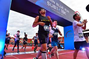 BIB: 201, 552, 7453
                            <button type="button" onclick="openModal(4625898)" class="btn btn-primary btn-sm float-right btn-popup" data-toggle="modal" data-target=".modal-high-quality">
                        <i class="fas fa-shopping-cart"></i> Add to Cart
                    </button>
                                            <button type="button" onclick="isThisMe(4625898, true)" class="btn btn-success btn-sm float-right btn-popup btn-isme hidden" data-toggle="tooltip" data-placement="bottom" title="นี่คือรูปของคุณใช่ไหม คลิกที่นี่เพื่อเอาเข้าอัลบั้ม">
                        <i class="fas fa-plus"></i> Add to album
                    </button>
                    <button type="button" onclick="isThisMe(4625898, false)" class="btn btn-warning btn-sm float-right btn-popup btn-isnotme hidden">
                        <i class="fas fa-ban"></i> Remove from album
                    </button>