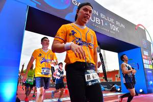 BIB: 701, 6149, 6007
                            <button type="button" onclick="openModal(4619926)" class="btn btn-primary btn-sm float-right btn-popup" data-toggle="modal" data-target=".modal-high-quality">
                        <i class="fas fa-shopping-cart"></i> Add to Cart
                    </button>
                                            <button type="button" onclick="isThisMe(4619926, true)" class="btn btn-success btn-sm float-right btn-popup btn-isme hidden" data-toggle="tooltip" data-placement="bottom" title="นี่คือรูปของคุณใช่ไหม คลิกที่นี่เพื่อเอาเข้าอัลบั้ม">
                        <i class="fas fa-plus"></i> Add to album
                    </button>
                    <button type="button" onclick="isThisMe(4619926, false)" class="btn btn-warning btn-sm float-right btn-popup btn-isnotme hidden">
                        <i class="fas fa-ban"></i> Remove from album
                    </button>