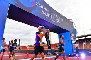 BIB: 201
                            <button type="button" onclick="openModal(4628992)" class="btn btn-primary btn-sm float-right btn-popup" data-toggle="modal" data-target=".modal-high-quality">
                        <i class="fas fa-shopping-cart"></i> Add to Cart
                    </button>
                                            <button type="button" onclick="isThisMe(4628992, true)" class="btn btn-success btn-sm float-right btn-popup btn-isme hidden" data-toggle="tooltip" data-placement="bottom" title="นี่คือรูปของคุณใช่ไหม คลิกที่นี่เพื่อเอาเข้าอัลบั้ม">
                        <i class="fas fa-plus"></i> Add to album
                    </button>
                    <button type="button" onclick="isThisMe(4628992, false)" class="btn btn-warning btn-sm float-right btn-popup btn-isnotme hidden">
                        <i class="fas fa-ban"></i> Remove from album
                    </button>