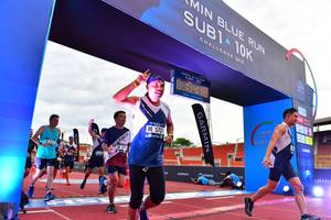 BIB: 101, 8139318, 573
                            <button type="button" onclick="openModal(4626179)" class="btn btn-primary btn-sm float-right btn-popup" data-toggle="modal" data-target=".modal-high-quality">
                        <i class="fas fa-shopping-cart"></i> Add to Cart
                    </button>
                                            <button type="button" onclick="isThisMe(4626179, true)" class="btn btn-success btn-sm float-right btn-popup btn-isme hidden" data-toggle="tooltip" data-placement="bottom" title="นี่คือรูปของคุณใช่ไหม คลิกที่นี่เพื่อเอาเข้าอัลบั้ม">
                        <i class="fas fa-plus"></i> Add to album
                    </button>
                    <button type="button" onclick="isThisMe(4626179, false)" class="btn btn-warning btn-sm float-right btn-popup btn-isnotme hidden">
                        <i class="fas fa-ban"></i> Remove from album
                    </button>