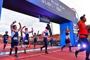 BIB: 101, 6266
                            <button type="button" onclick="openModal(4629828)" class="btn btn-primary btn-sm float-right btn-popup" data-toggle="modal" data-target=".modal-high-quality">
                        <i class="fas fa-shopping-cart"></i> Add to Cart
                    </button>
                                            <button type="button" onclick="isThisMe(4629828, true)" class="btn btn-success btn-sm float-right btn-popup btn-isme hidden" data-toggle="tooltip" data-placement="bottom" title="นี่คือรูปของคุณใช่ไหม คลิกที่นี่เพื่อเอาเข้าอัลบั้ม">
                        <i class="fas fa-plus"></i> Add to album
                    </button>
                    <button type="button" onclick="isThisMe(4629828, false)" class="btn btn-warning btn-sm float-right btn-popup btn-isnotme hidden">
                        <i class="fas fa-ban"></i> Remove from album
                    </button>