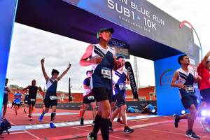 BIB: 201, 101, 710
                            <button type="button" onclick="openModal(4622360)" class="btn btn-primary btn-sm float-right btn-popup" data-toggle="modal" data-target=".modal-high-quality">
                        <i class="fas fa-shopping-cart"></i> Add to Cart
                    </button>
                                            <button type="button" onclick="isThisMe(4622360, true)" class="btn btn-success btn-sm float-right btn-popup btn-isme hidden" data-toggle="tooltip" data-placement="bottom" title="นี่คือรูปของคุณใช่ไหม คลิกที่นี่เพื่อเอาเข้าอัลบั้ม">
                        <i class="fas fa-plus"></i> Add to album
                    </button>
                    <button type="button" onclick="isThisMe(4622360, false)" class="btn btn-warning btn-sm float-right btn-popup btn-isnotme hidden">
                        <i class="fas fa-ban"></i> Remove from album
                    </button>