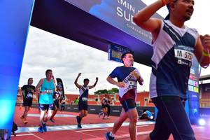 BIB: 5731
                            <button type="button" onclick="openModal(4626204)" class="btn btn-primary btn-sm float-right btn-popup" data-toggle="modal" data-target=".modal-high-quality">
                        <i class="fas fa-shopping-cart"></i> Add to Cart
                    </button>
                                            <button type="button" onclick="isThisMe(4626204, true)" class="btn btn-success btn-sm float-right btn-popup btn-isme hidden" data-toggle="tooltip" data-placement="bottom" title="นี่คือรูปของคุณใช่ไหม คลิกที่นี่เพื่อเอาเข้าอัลบั้ม">
                        <i class="fas fa-plus"></i> Add to album
                    </button>
                    <button type="button" onclick="isThisMe(4626204, false)" class="btn btn-warning btn-sm float-right btn-popup btn-isnotme hidden">
                        <i class="fas fa-ban"></i> Remove from album
                    </button>