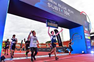 BIB: 201, 5423
                            <button type="button" onclick="openModal(4628082)" class="btn btn-primary btn-sm float-right btn-popup" data-toggle="modal" data-target=".modal-high-quality">
                        <i class="fas fa-shopping-cart"></i> Add to Cart
                    </button>
                                            <button type="button" onclick="isThisMe(4628082, true)" class="btn btn-success btn-sm float-right btn-popup btn-isme hidden" data-toggle="tooltip" data-placement="bottom" title="นี่คือรูปของคุณใช่ไหม คลิกที่นี่เพื่อเอาเข้าอัลบั้ม">
                        <i class="fas fa-plus"></i> Add to album
                    </button>
                    <button type="button" onclick="isThisMe(4628082, false)" class="btn btn-warning btn-sm float-right btn-popup btn-isnotme hidden">
                        <i class="fas fa-ban"></i> Remove from album
                    </button>