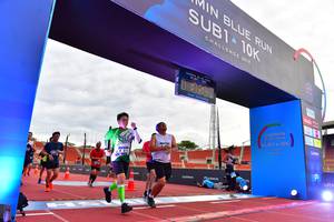 BIB: 201, 814
                            <button type="button" onclick="openModal(4622081)" class="btn btn-primary btn-sm float-right btn-popup" data-toggle="modal" data-target=".modal-high-quality">
                        <i class="fas fa-shopping-cart"></i> Add to Cart
                    </button>
                                            <button type="button" onclick="isThisMe(4622081, true)" class="btn btn-success btn-sm float-right btn-popup btn-isme hidden" data-toggle="tooltip" data-placement="bottom" title="นี่คือรูปของคุณใช่ไหม คลิกที่นี่เพื่อเอาเข้าอัลบั้ม">
                        <i class="fas fa-plus"></i> Add to album
                    </button>
                    <button type="button" onclick="isThisMe(4622081, false)" class="btn btn-warning btn-sm float-right btn-popup btn-isnotme hidden">
                        <i class="fas fa-ban"></i> Remove from album
                    </button>