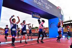 BIB: 201, 0658, 6266
                            <button type="button" onclick="openModal(4629884)" class="btn btn-primary btn-sm float-right btn-popup" data-toggle="modal" data-target=".modal-high-quality">
                        <i class="fas fa-shopping-cart"></i> Add to Cart
                    </button>
                                            <button type="button" onclick="isThisMe(4629884, true)" class="btn btn-success btn-sm float-right btn-popup btn-isme hidden" data-toggle="tooltip" data-placement="bottom" title="นี่คือรูปของคุณใช่ไหม คลิกที่นี่เพื่อเอาเข้าอัลบั้ม">
                        <i class="fas fa-plus"></i> Add to album
                    </button>
                    <button type="button" onclick="isThisMe(4629884, false)" class="btn btn-warning btn-sm float-right btn-popup btn-isnotme hidden">
                        <i class="fas fa-ban"></i> Remove from album
                    </button>