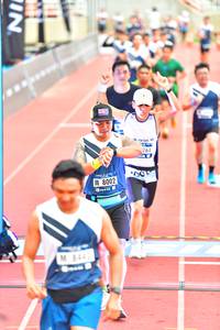 BIB: 264, 8002, 544
                            <button type="button" onclick="openModal(4620054)" class="btn btn-primary btn-sm float-right btn-popup" data-toggle="modal" data-target=".modal-high-quality">
                        <i class="fas fa-shopping-cart"></i> Add to Cart
                    </button>
                                            <button type="button" onclick="isThisMe(4620054, true)" class="btn btn-success btn-sm float-right btn-popup btn-isme hidden" data-toggle="tooltip" data-placement="bottom" title="นี่คือรูปของคุณใช่ไหม คลิกที่นี่เพื่อเอาเข้าอัลบั้ม">
                        <i class="fas fa-plus"></i> Add to album
                    </button>
                    <button type="button" onclick="isThisMe(4620054, false)" class="btn btn-warning btn-sm float-right btn-popup btn-isnotme hidden">
                        <i class="fas fa-ban"></i> Remove from album
                    </button>