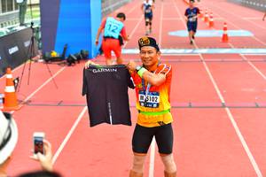 BIB: 5102
                            <button type="button" onclick="openModal(4588279)" class="btn btn-primary btn-sm float-right btn-popup" data-toggle="modal" data-target=".modal-high-quality">
                        <i class="fas fa-shopping-cart"></i> Add to Cart
                    </button>
                                            <button type="button" onclick="isThisMe(4588279, true)" class="btn btn-success btn-sm float-right btn-popup btn-isme hidden" data-toggle="tooltip" data-placement="bottom" title="นี่คือรูปของคุณใช่ไหม คลิกที่นี่เพื่อเอาเข้าอัลบั้ม">
                        <i class="fas fa-plus"></i> Add to album
                    </button>
                    <button type="button" onclick="isThisMe(4588279, false)" class="btn btn-warning btn-sm float-right btn-popup btn-isnotme hidden">
                        <i class="fas fa-ban"></i> Remove from album
                    </button>