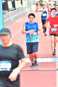 BIB: 7766
                            <button type="button" onclick="openModal(4618526)" class="btn btn-primary btn-sm float-right btn-popup" data-toggle="modal" data-target=".modal-high-quality">
                        <i class="fas fa-shopping-cart"></i> Add to Cart
                    </button>
                                            <button type="button" onclick="isThisMe(4618526, true)" class="btn btn-success btn-sm float-right btn-popup btn-isme hidden" data-toggle="tooltip" data-placement="bottom" title="นี่คือรูปของคุณใช่ไหม คลิกที่นี่เพื่อเอาเข้าอัลบั้ม">
                        <i class="fas fa-plus"></i> Add to album
                    </button>
                    <button type="button" onclick="isThisMe(4618526, false)" class="btn btn-warning btn-sm float-right btn-popup btn-isnotme hidden">
                        <i class="fas fa-ban"></i> Remove from album
                    </button>