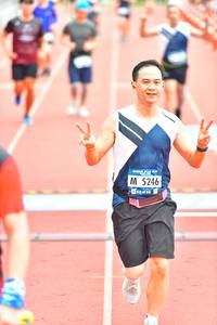 BIB: 5246
                            <button type="button" onclick="openModal(4620577)" class="btn btn-primary btn-sm float-right btn-popup" data-toggle="modal" data-target=".modal-high-quality">
                        <i class="fas fa-shopping-cart"></i> Add to Cart
                    </button>
                                            <button type="button" onclick="isThisMe(4620577, true)" class="btn btn-success btn-sm float-right btn-popup btn-isme hidden" data-toggle="tooltip" data-placement="bottom" title="นี่คือรูปของคุณใช่ไหม คลิกที่นี่เพื่อเอาเข้าอัลบั้ม">
                        <i class="fas fa-plus"></i> Add to album
                    </button>
                    <button type="button" onclick="isThisMe(4620577, false)" class="btn btn-warning btn-sm float-right btn-popup btn-isnotme hidden">
                        <i class="fas fa-ban"></i> Remove from album
                    </button>