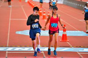 BIB: 1371, 8689
                            <button type="button" onclick="openModal(4595569)" class="btn btn-primary btn-sm float-right btn-popup" data-toggle="modal" data-target=".modal-high-quality">
                        <i class="fas fa-shopping-cart"></i> Add to Cart
                    </button>
                                            <button type="button" onclick="isThisMe(4595569, true)" class="btn btn-success btn-sm float-right btn-popup btn-isme hidden" data-toggle="tooltip" data-placement="bottom" title="นี่คือรูปของคุณใช่ไหม คลิกที่นี่เพื่อเอาเข้าอัลบั้ม">
                        <i class="fas fa-plus"></i> Add to album
                    </button>
                    <button type="button" onclick="isThisMe(4595569, false)" class="btn btn-warning btn-sm float-right btn-popup btn-isnotme hidden">
                        <i class="fas fa-ban"></i> Remove from album
                    </button>