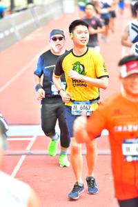 BIB: 6067
                            <button type="button" onclick="openModal(4623226)" class="btn btn-primary btn-sm float-right btn-popup" data-toggle="modal" data-target=".modal-high-quality">
                        <i class="fas fa-shopping-cart"></i> Add to Cart
                    </button>
                                            <button type="button" onclick="isThisMe(4623226, true)" class="btn btn-success btn-sm float-right btn-popup btn-isme hidden" data-toggle="tooltip" data-placement="bottom" title="นี่คือรูปของคุณใช่ไหม คลิกที่นี่เพื่อเอาเข้าอัลบั้ม">
                        <i class="fas fa-plus"></i> Add to album
                    </button>
                    <button type="button" onclick="isThisMe(4623226, false)" class="btn btn-warning btn-sm float-right btn-popup btn-isnotme hidden">
                        <i class="fas fa-ban"></i> Remove from album
                    </button>