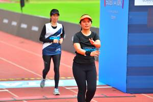 BIB: 1892
                            <button type="button" onclick="openModal(4590468)" class="btn btn-primary btn-sm float-right btn-popup" data-toggle="modal" data-target=".modal-high-quality">
                        <i class="fas fa-shopping-cart"></i> Add to Cart
                    </button>
                                            <button type="button" onclick="isThisMe(4590468, true)" class="btn btn-success btn-sm float-right btn-popup btn-isme hidden" data-toggle="tooltip" data-placement="bottom" title="นี่คือรูปของคุณใช่ไหม คลิกที่นี่เพื่อเอาเข้าอัลบั้ม">
                        <i class="fas fa-plus"></i> Add to album
                    </button>
                    <button type="button" onclick="isThisMe(4590468, false)" class="btn btn-warning btn-sm float-right btn-popup btn-isnotme hidden">
                        <i class="fas fa-ban"></i> Remove from album
                    </button>