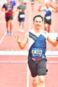 BIB: 5246
                            <button type="button" onclick="openModal(4620620)" class="btn btn-primary btn-sm float-right btn-popup" data-toggle="modal" data-target=".modal-high-quality">
                        <i class="fas fa-shopping-cart"></i> Add to Cart
                    </button>
                                            <button type="button" onclick="isThisMe(4620620, true)" class="btn btn-success btn-sm float-right btn-popup btn-isme hidden" data-toggle="tooltip" data-placement="bottom" title="นี่คือรูปของคุณใช่ไหม คลิกที่นี่เพื่อเอาเข้าอัลบั้ม">
                        <i class="fas fa-plus"></i> Add to album
                    </button>
                    <button type="button" onclick="isThisMe(4620620, false)" class="btn btn-warning btn-sm float-right btn-popup btn-isnotme hidden">
                        <i class="fas fa-ban"></i> Remove from album
                    </button>