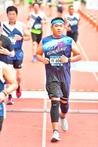 BIB: 606
                            <button type="button" onclick="openModal(4621562)" class="btn btn-primary btn-sm float-right btn-popup" data-toggle="modal" data-target=".modal-high-quality">
                        <i class="fas fa-shopping-cart"></i> Add to Cart
                    </button>
                                            <button type="button" onclick="isThisMe(4621562, true)" class="btn btn-success btn-sm float-right btn-popup btn-isme hidden" data-toggle="tooltip" data-placement="bottom" title="นี่คือรูปของคุณใช่ไหม คลิกที่นี่เพื่อเอาเข้าอัลบั้ม">
                        <i class="fas fa-plus"></i> Add to album
                    </button>
                    <button type="button" onclick="isThisMe(4621562, false)" class="btn btn-warning btn-sm float-right btn-popup btn-isnotme hidden">
                        <i class="fas fa-ban"></i> Remove from album
                    </button>