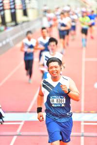 BIB: 8201
                            <button type="button" onclick="openModal(4617938)" class="btn btn-primary btn-sm float-right btn-popup" data-toggle="modal" data-target=".modal-high-quality">
                        <i class="fas fa-shopping-cart"></i> Add to Cart
                    </button>
                                            <button type="button" onclick="isThisMe(4617938, true)" class="btn btn-success btn-sm float-right btn-popup btn-isme hidden" data-toggle="tooltip" data-placement="bottom" title="นี่คือรูปของคุณใช่ไหม คลิกที่นี่เพื่อเอาเข้าอัลบั้ม">
                        <i class="fas fa-plus"></i> Add to album
                    </button>
                    <button type="button" onclick="isThisMe(4617938, false)" class="btn btn-warning btn-sm float-right btn-popup btn-isnotme hidden">
                        <i class="fas fa-ban"></i> Remove from album
                    </button>