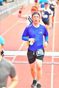 BIB: 060
                            <button type="button" onclick="openModal(4620754)" class="btn btn-primary btn-sm float-right btn-popup" data-toggle="modal" data-target=".modal-high-quality">
                        <i class="fas fa-shopping-cart"></i> Add to Cart
                    </button>
                                            <button type="button" onclick="isThisMe(4620754, true)" class="btn btn-success btn-sm float-right btn-popup btn-isme hidden" data-toggle="tooltip" data-placement="bottom" title="นี่คือรูปของคุณใช่ไหม คลิกที่นี่เพื่อเอาเข้าอัลบั้ม">
                        <i class="fas fa-plus"></i> Add to album
                    </button>
                    <button type="button" onclick="isThisMe(4620754, false)" class="btn btn-warning btn-sm float-right btn-popup btn-isnotme hidden">
                        <i class="fas fa-ban"></i> Remove from album
                    </button>