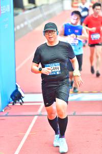 BIB: 494
                            <button type="button" onclick="openModal(4618522)" class="btn btn-primary btn-sm float-right btn-popup" data-toggle="modal" data-target=".modal-high-quality">
                        <i class="fas fa-shopping-cart"></i> Add to Cart
                    </button>
                                            <button type="button" onclick="isThisMe(4618522, true)" class="btn btn-success btn-sm float-right btn-popup btn-isme hidden" data-toggle="tooltip" data-placement="bottom" title="นี่คือรูปของคุณใช่ไหม คลิกที่นี่เพื่อเอาเข้าอัลบั้ม">
                        <i class="fas fa-plus"></i> Add to album
                    </button>
                    <button type="button" onclick="isThisMe(4618522, false)" class="btn btn-warning btn-sm float-right btn-popup btn-isnotme hidden">
                        <i class="fas fa-ban"></i> Remove from album
                    </button>