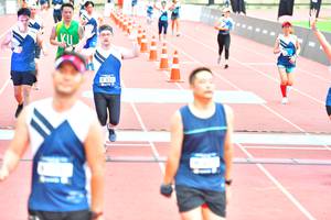 BIB: 8310
                            <button type="button" onclick="openModal(4623292)" class="btn btn-primary btn-sm float-right btn-popup" data-toggle="modal" data-target=".modal-high-quality">
                        <i class="fas fa-shopping-cart"></i> Add to Cart
                    </button>
                                            <button type="button" onclick="isThisMe(4623292, true)" class="btn btn-success btn-sm float-right btn-popup btn-isme hidden" data-toggle="tooltip" data-placement="bottom" title="นี่คือรูปของคุณใช่ไหม คลิกที่นี่เพื่อเอาเข้าอัลบั้ม">
                        <i class="fas fa-plus"></i> Add to album
                    </button>
                    <button type="button" onclick="isThisMe(4623292, false)" class="btn btn-warning btn-sm float-right btn-popup btn-isnotme hidden">
                        <i class="fas fa-ban"></i> Remove from album
                    </button>