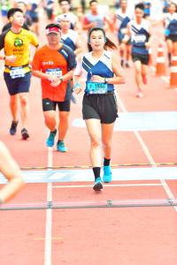 BIB: 1886
                            <button type="button" onclick="openModal(4623198)" class="btn btn-primary btn-sm float-right btn-popup" data-toggle="modal" data-target=".modal-high-quality">
                        <i class="fas fa-shopping-cart"></i> Add to Cart
                    </button>
                                            <button type="button" onclick="isThisMe(4623198, true)" class="btn btn-success btn-sm float-right btn-popup btn-isme hidden" data-toggle="tooltip" data-placement="bottom" title="นี่คือรูปของคุณใช่ไหม คลิกที่นี่เพื่อเอาเข้าอัลบั้ม">
                        <i class="fas fa-plus"></i> Add to album
                    </button>
                    <button type="button" onclick="isThisMe(4623198, false)" class="btn btn-warning btn-sm float-right btn-popup btn-isnotme hidden">
                        <i class="fas fa-ban"></i> Remove from album
                    </button>