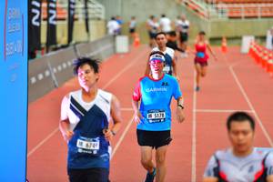 BIB: 5178, 6749
                            <button type="button" onclick="openModal(4595512)" class="btn btn-primary btn-sm float-right btn-popup" data-toggle="modal" data-target=".modal-high-quality">
                        <i class="fas fa-shopping-cart"></i> Add to Cart
                    </button>
                                            <button type="button" onclick="isThisMe(4595512, true)" class="btn btn-success btn-sm float-right btn-popup btn-isme hidden" data-toggle="tooltip" data-placement="bottom" title="นี่คือรูปของคุณใช่ไหม คลิกที่นี่เพื่อเอาเข้าอัลบั้ม">
                        <i class="fas fa-plus"></i> Add to album
                    </button>
                    <button type="button" onclick="isThisMe(4595512, false)" class="btn btn-warning btn-sm float-right btn-popup btn-isnotme hidden">
                        <i class="fas fa-ban"></i> Remove from album
                    </button>