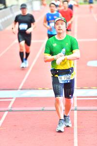 BIB: 7283, 000
                            <button type="button" onclick="openModal(4618504)" class="btn btn-primary btn-sm float-right btn-popup" data-toggle="modal" data-target=".modal-high-quality">
                        <i class="fas fa-shopping-cart"></i> Add to Cart
                    </button>
                                            <button type="button" onclick="isThisMe(4618504, true)" class="btn btn-success btn-sm float-right btn-popup btn-isme hidden" data-toggle="tooltip" data-placement="bottom" title="นี่คือรูปของคุณใช่ไหม คลิกที่นี่เพื่อเอาเข้าอัลบั้ม">
                        <i class="fas fa-plus"></i> Add to album
                    </button>
                    <button type="button" onclick="isThisMe(4618504, false)" class="btn btn-warning btn-sm float-right btn-popup btn-isnotme hidden">
                        <i class="fas fa-ban"></i> Remove from album
                    </button>