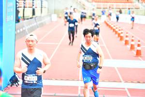 BIB: 8472, 610
                            <button type="button" onclick="openModal(4623307)" class="btn btn-primary btn-sm float-right btn-popup" data-toggle="modal" data-target=".modal-high-quality">
                        <i class="fas fa-shopping-cart"></i> Add to Cart
                    </button>
                                            <button type="button" onclick="isThisMe(4623307, true)" class="btn btn-success btn-sm float-right btn-popup btn-isme hidden" data-toggle="tooltip" data-placement="bottom" title="นี่คือรูปของคุณใช่ไหม คลิกที่นี่เพื่อเอาเข้าอัลบั้ม">
                        <i class="fas fa-plus"></i> Add to album
                    </button>
                    <button type="button" onclick="isThisMe(4623307, false)" class="btn btn-warning btn-sm float-right btn-popup btn-isnotme hidden">
                        <i class="fas fa-ban"></i> Remove from album
                    </button>