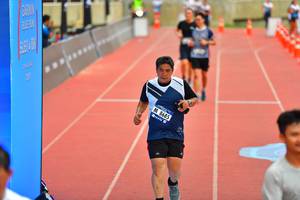 BIB: 685
                            <button type="button" onclick="openModal(4606398)" class="btn btn-primary btn-sm float-right btn-popup" data-toggle="modal" data-target=".modal-high-quality">
                        <i class="fas fa-shopping-cart"></i> Add to Cart
                    </button>
                                            <button type="button" onclick="isThisMe(4606398, true)" class="btn btn-success btn-sm float-right btn-popup btn-isme hidden" data-toggle="tooltip" data-placement="bottom" title="นี่คือรูปของคุณใช่ไหม คลิกที่นี่เพื่อเอาเข้าอัลบั้ม">
                        <i class="fas fa-plus"></i> Add to album
                    </button>
                    <button type="button" onclick="isThisMe(4606398, false)" class="btn btn-warning btn-sm float-right btn-popup btn-isnotme hidden">
                        <i class="fas fa-ban"></i> Remove from album
                    </button>