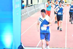 BIB: 7638
                            <button type="button" onclick="openModal(4623348)" class="btn btn-primary btn-sm float-right btn-popup" data-toggle="modal" data-target=".modal-high-quality">
                        <i class="fas fa-shopping-cart"></i> Add to Cart
                    </button>
                                            <button type="button" onclick="isThisMe(4623348, true)" class="btn btn-success btn-sm float-right btn-popup btn-isme hidden" data-toggle="tooltip" data-placement="bottom" title="นี่คือรูปของคุณใช่ไหม คลิกที่นี่เพื่อเอาเข้าอัลบั้ม">
                        <i class="fas fa-plus"></i> Add to album
                    </button>
                    <button type="button" onclick="isThisMe(4623348, false)" class="btn btn-warning btn-sm float-right btn-popup btn-isnotme hidden">
                        <i class="fas fa-ban"></i> Remove from album
                    </button>